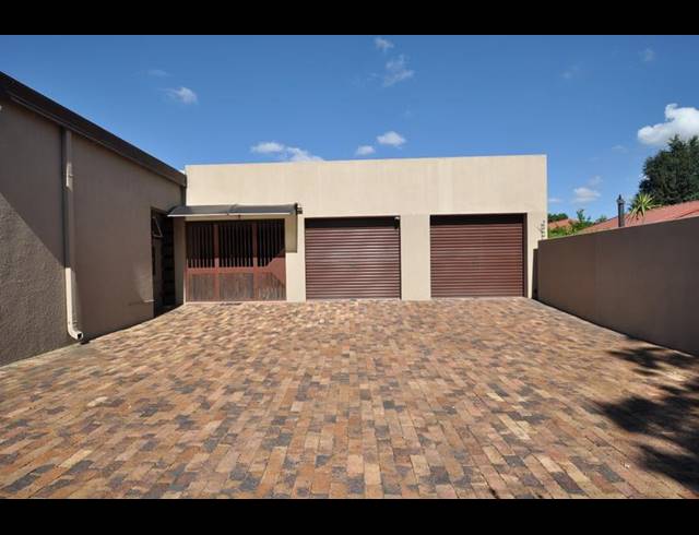 5 BEDROOM HOUSE FOR SALE IN SASOLBURG EXT 23